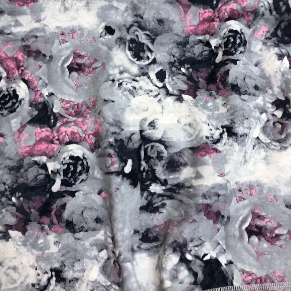 Lululemon Crossback Tank - Picture 9 of 9